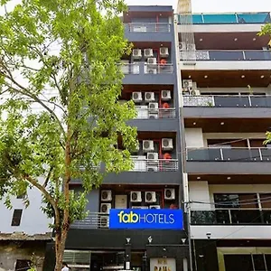 *** Hotel Fabexpress Rama - Rohini Sector 24 India